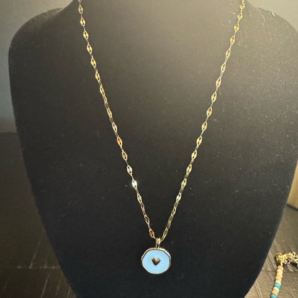 Gold, white circle with heart - necklace - Picture 1 of 3